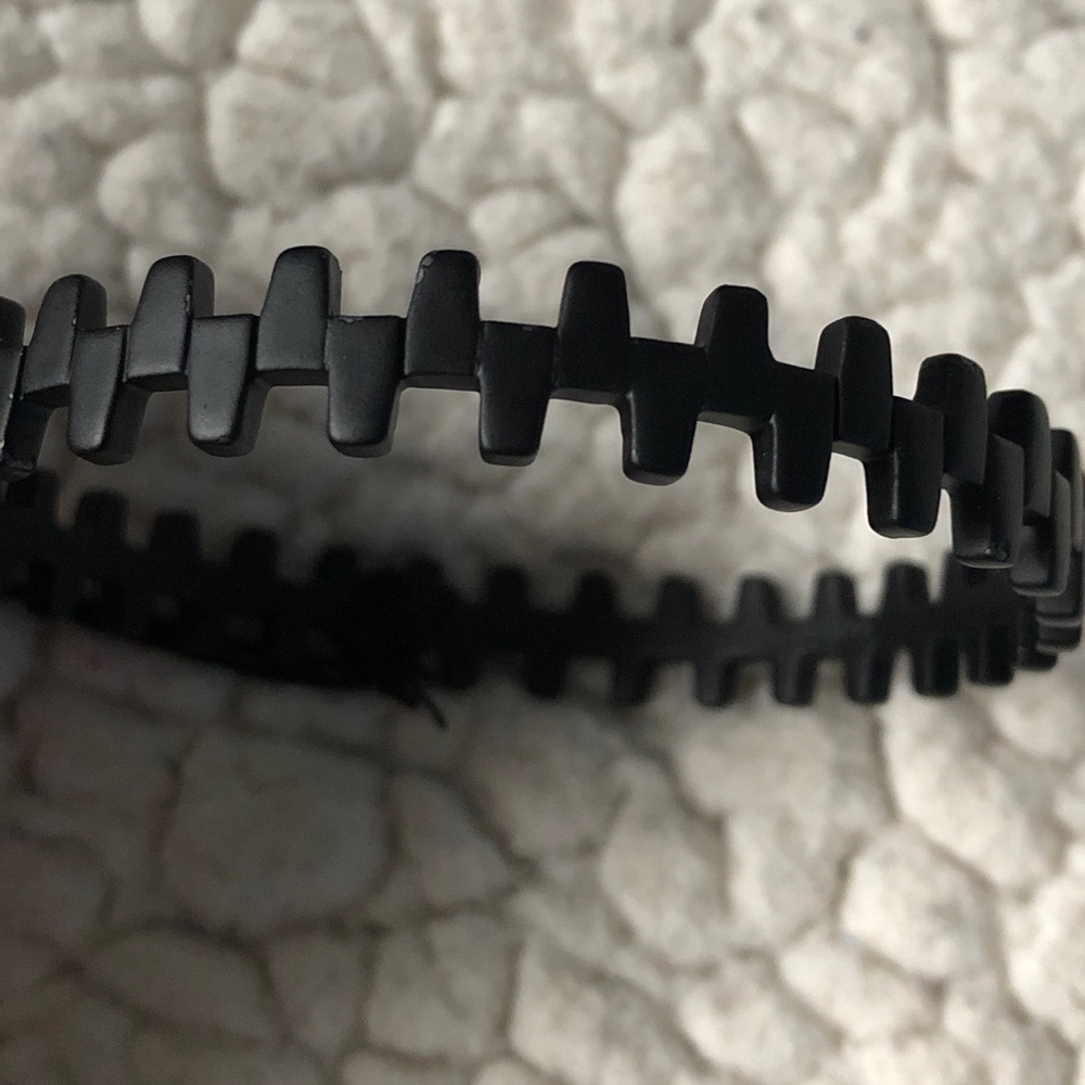 NEW. Bracelet. BOTKIER.